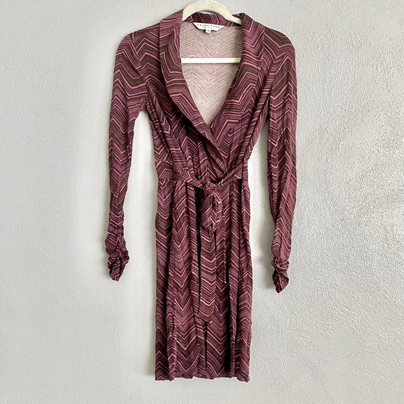Trina Turk Wrap Dress Size Small Silk Long Sleeve Pink Brown Chevron Soft - Picture 1 of 10
